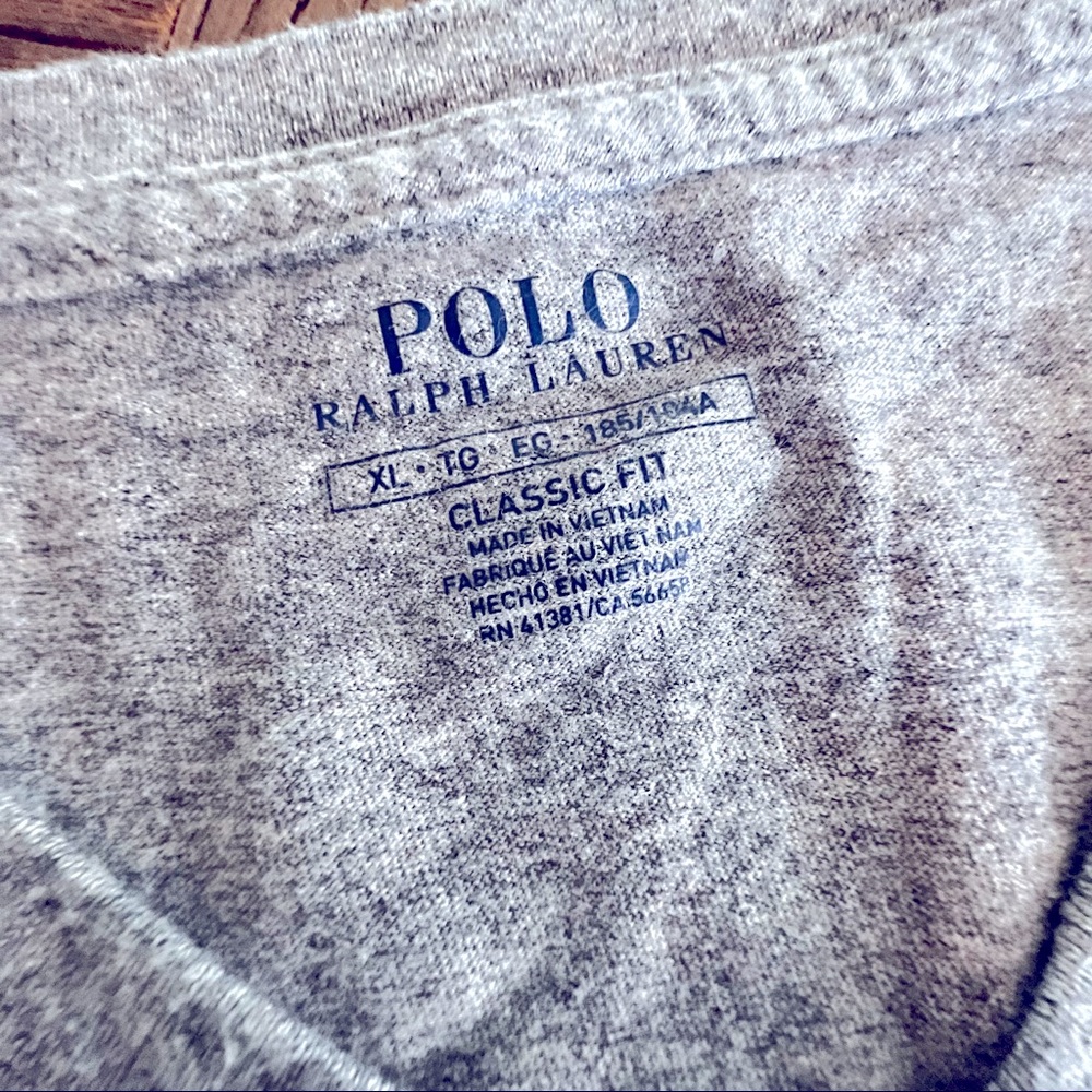 🍁 SALE POLO RALPH LAUREN Pony V-neck T-shirt - Picture 3 of 3